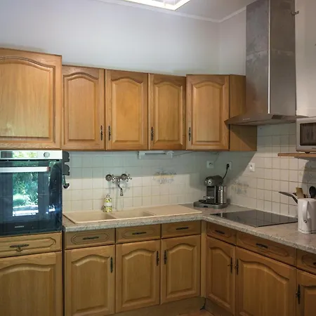 Дом отдыха L'ancienne Gare D'issigeac,piscine,grand Terrain,4 Personnes